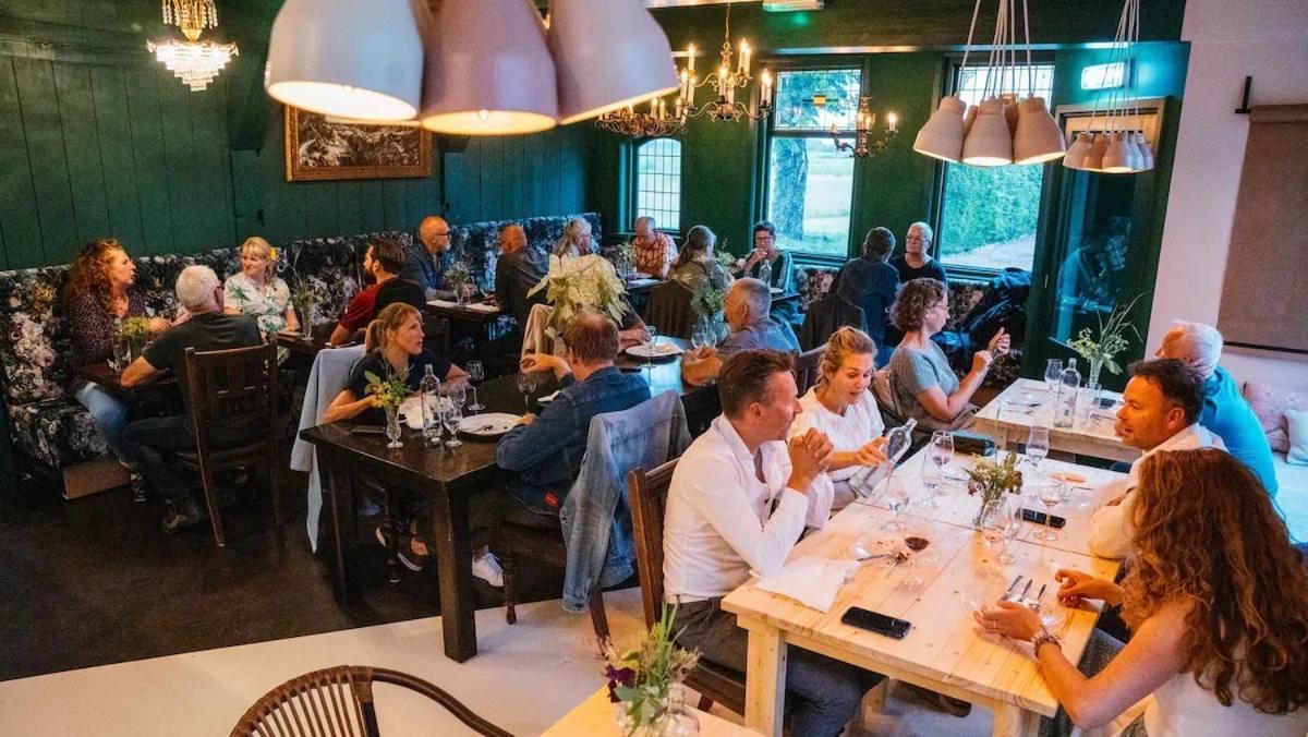 Boutique Hotel Jongwijs Westzaan Esterno foto
