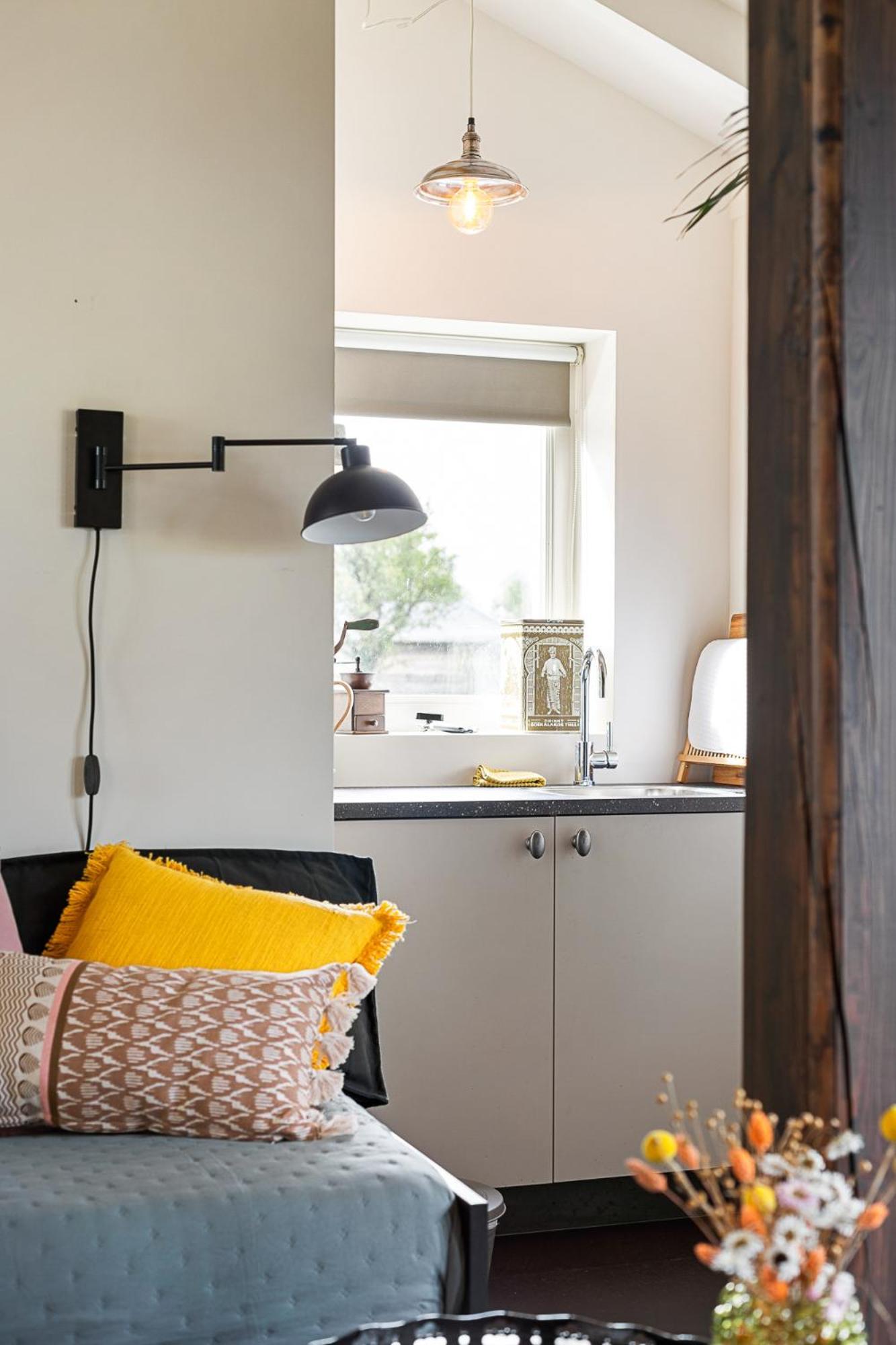 Boutique Hotel Jongwijs Westzaan Esterno foto